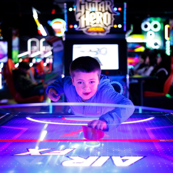 Dave & Busters